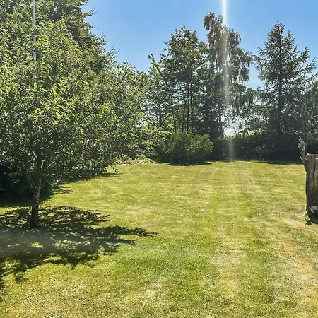 3 Bedroom Pet Friendly In