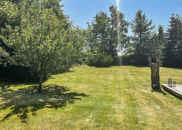 3 Bedroom Pet Friendly In